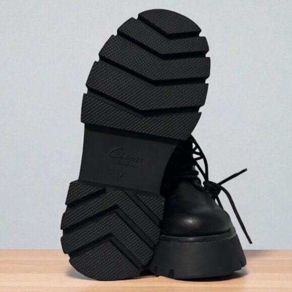 New Women’s Black Faux Leather Combat Boots with Shearling Lining Size: 6 - Picture 7 of 7